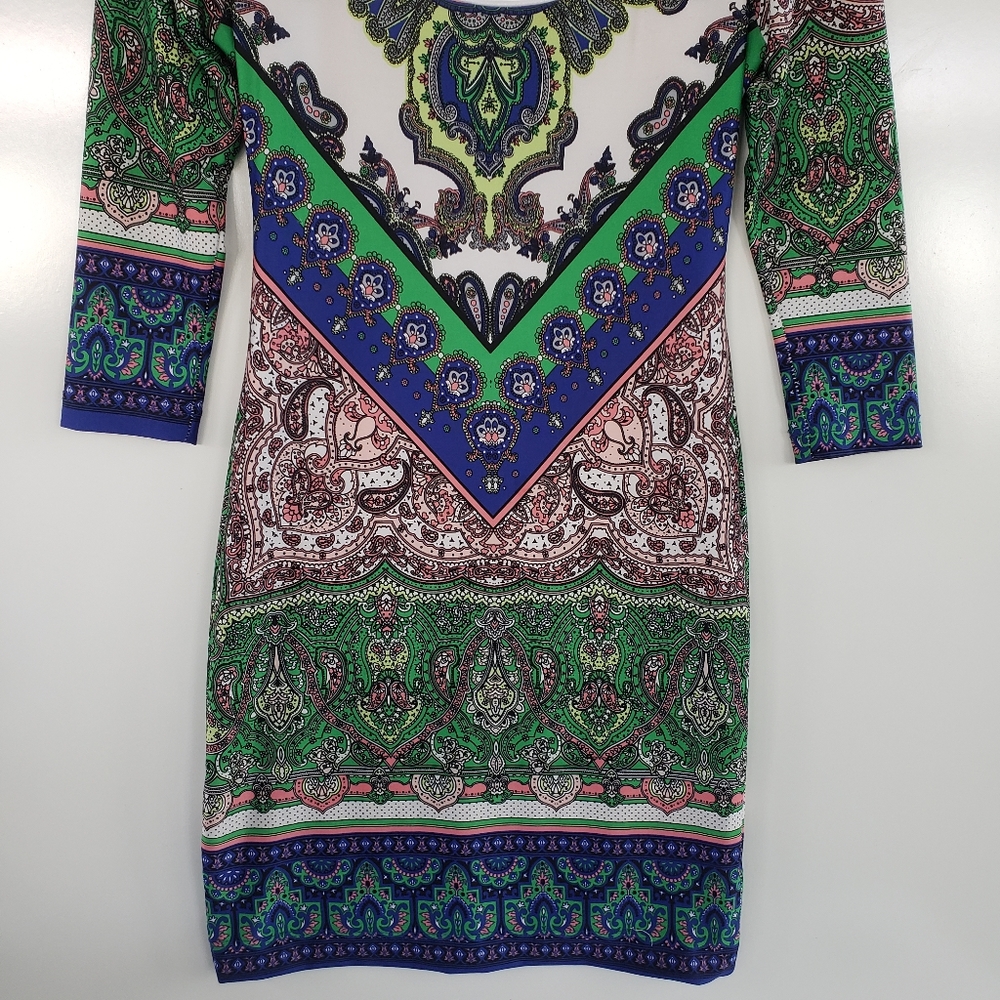 ARDEN B Stretch Keyhole Paisley Printed Minidress